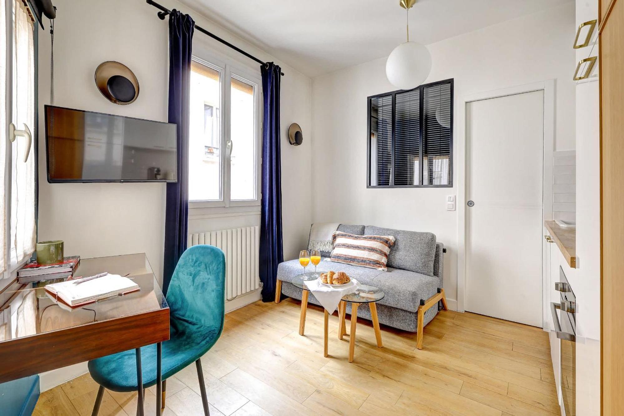 Le Marais & Place Des Vosges Apartment